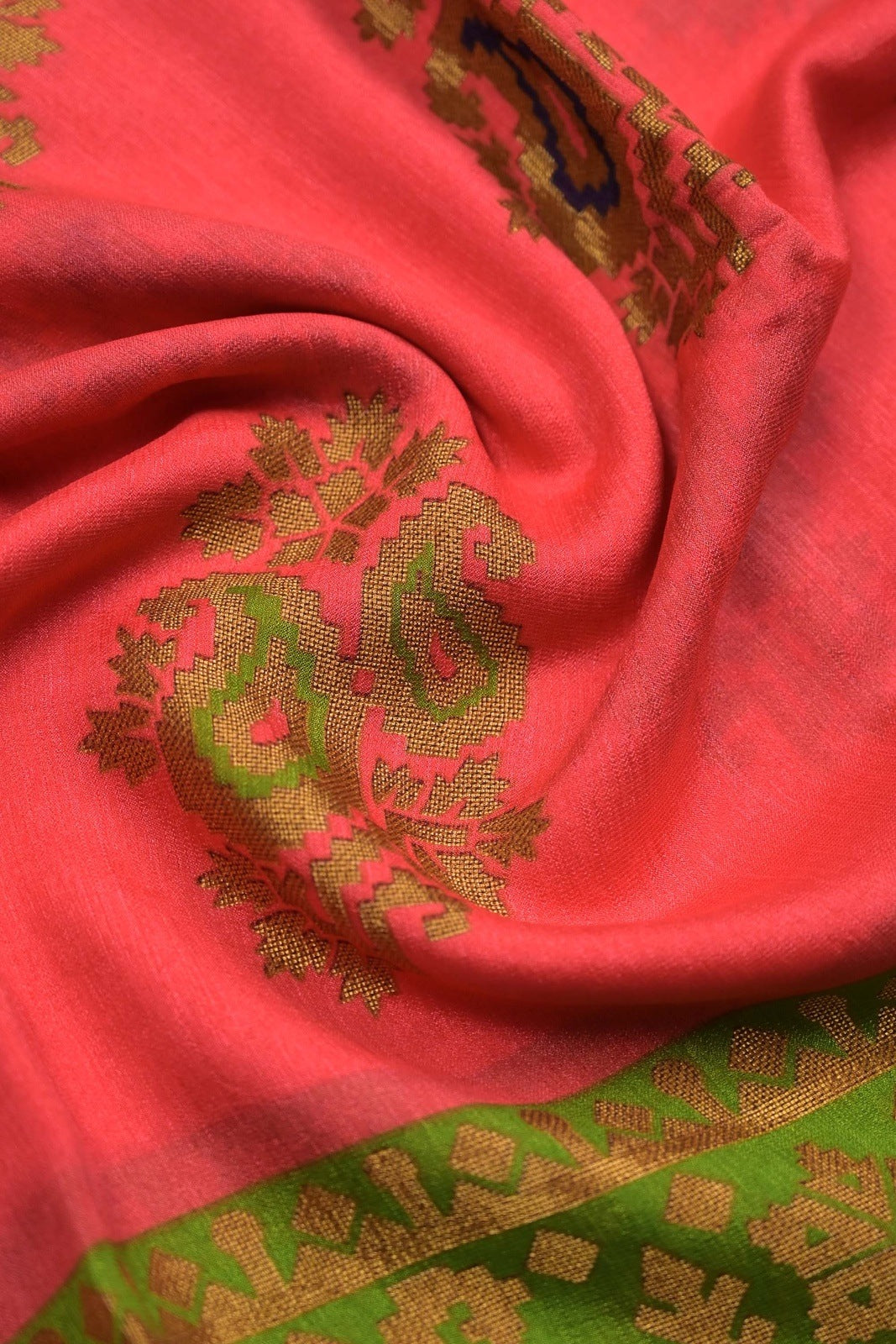 Soft jute saree pink and green color allover floral prints with contrast border and brocade blouse