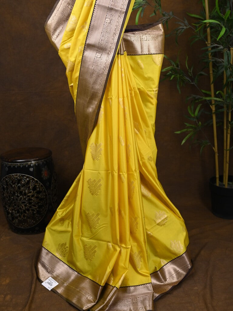 Kanchi pattu saree yellow color allover zari weaves & kanchi border with rich pallu and contrast plain blouse
