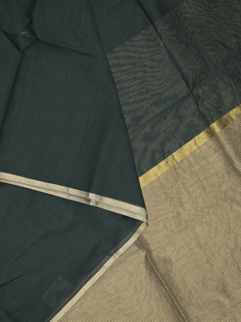 Maheshwari fancy saree black color allover plain and small kaddi border with contrast plain pallu and attached blouse