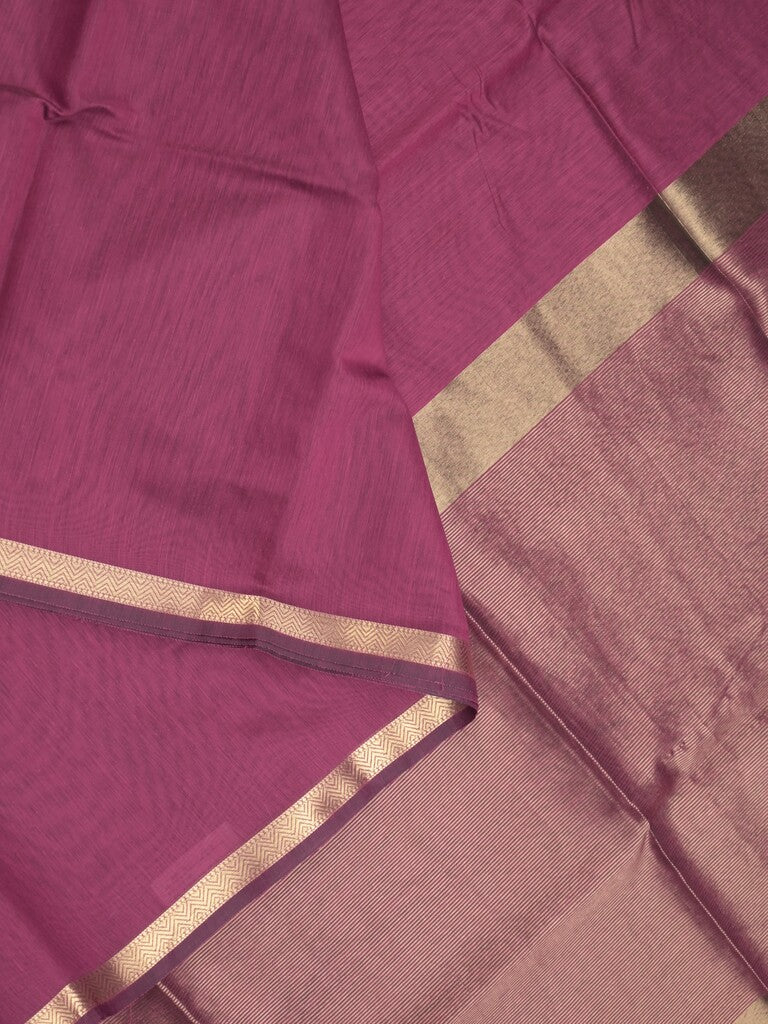 Maheshwari fancy saree magenta color allover plain and small kaddi border with self pallu and attached blouse