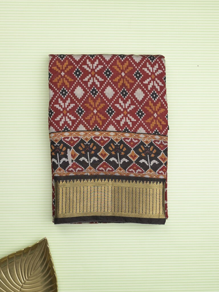 Maheshwari fancy saree maroon color allover prints & zari border with contrast printed pallu and blouse