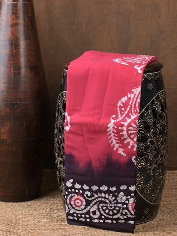 Maheswari cotton saree pink color allover bathik prints & printed border with printed pallu and plain blouse