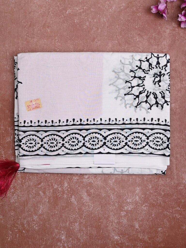 Mul cotton saree white color allover prints & printed border with printed pallu and plain contrast blouse