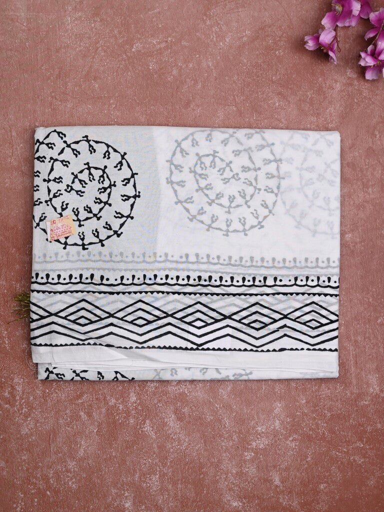 Mul cotton saree white color allover prints & printed border with printed pallu and plain contrast blouse