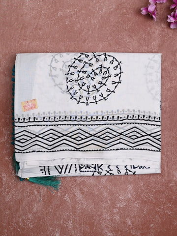 Mul cotton saree white color allover prints & printed border with printed pallu and plain contrast blouse