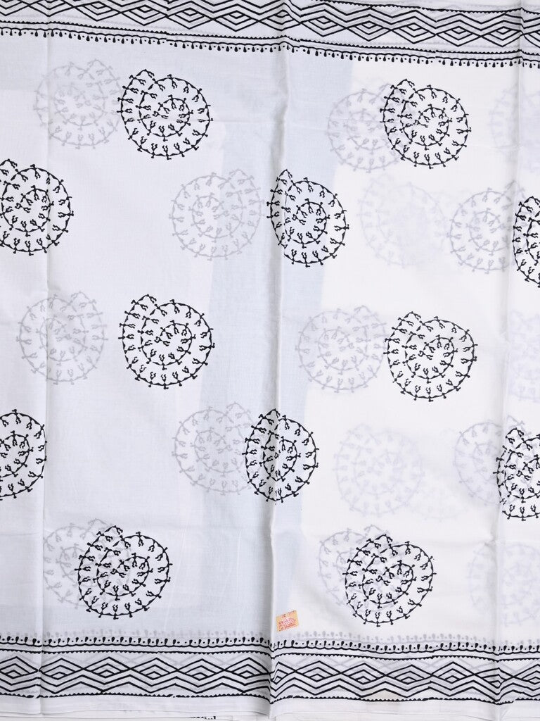 Mul cotton saree white color allover prints & printed border with printed pallu and plain contrast blouse