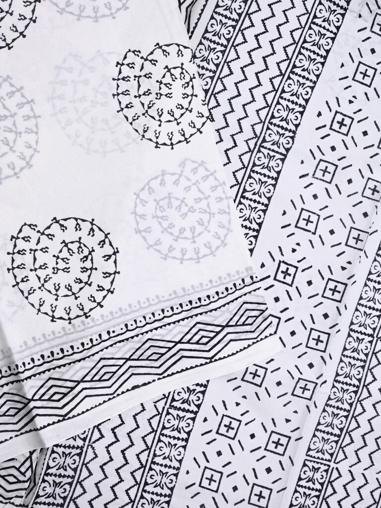 Mul cotton saree white color allover prints & printed border with printed pallu and plain contrast blouse