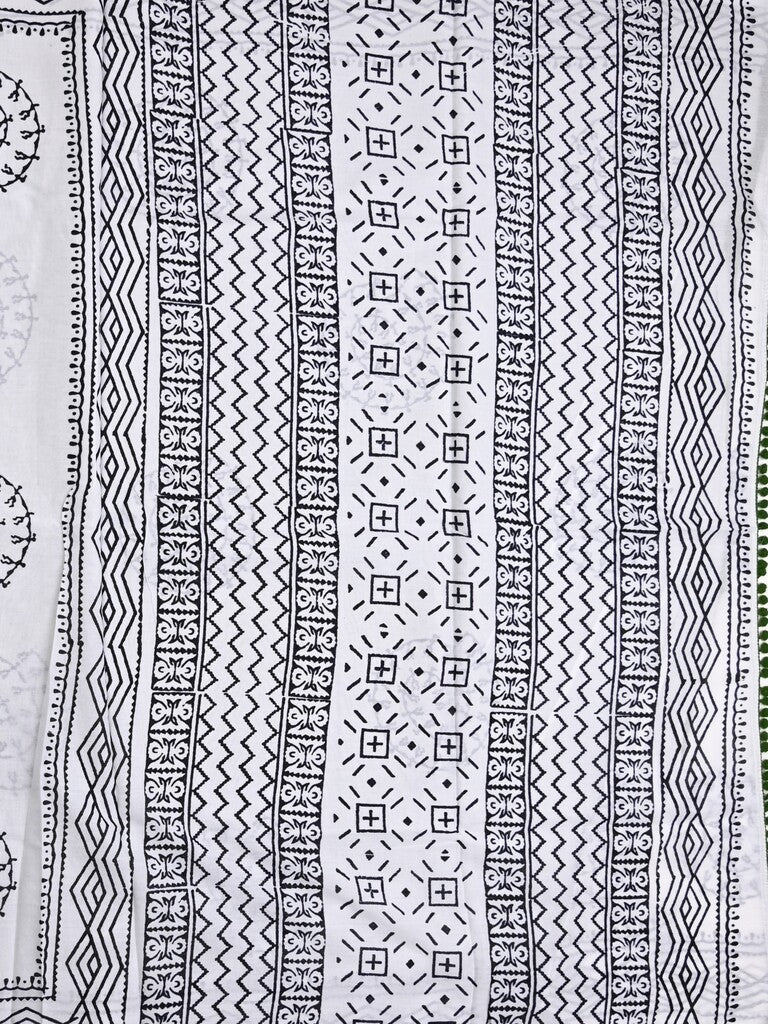 Mul cotton saree white color allover prints & printed border with printed pallu and plain contrast blouse