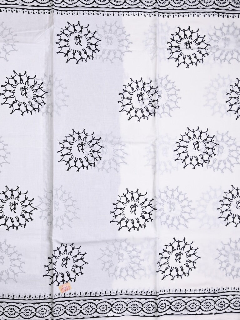 Mul cotton saree white color allover prints & printed border with printed pallu and plain contrast blouse