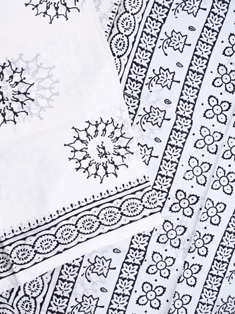 Mul cotton saree white color allover prints & printed border with printed pallu and plain contrast blouse