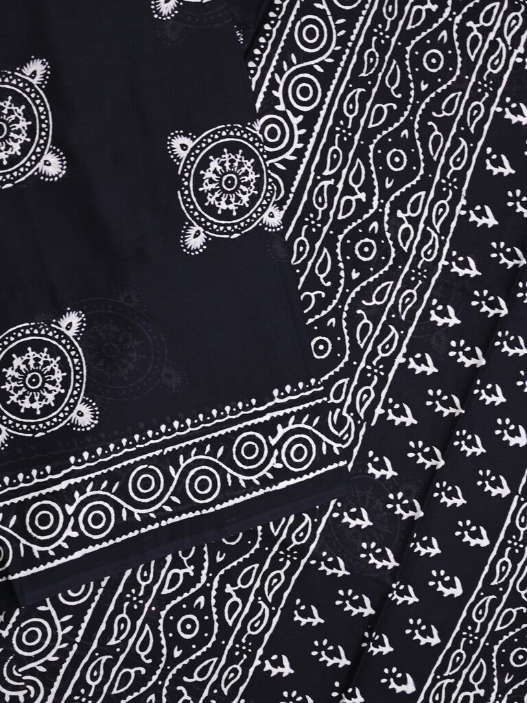 Mul cotton saree black color allover prints & printed border with printed pallu and plain contrast blouse