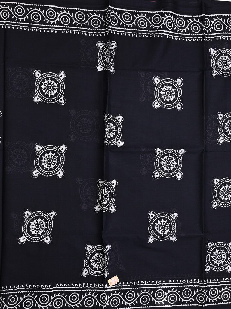 Mul cotton saree black color allover prints & printed border with printed pallu and plain contrast blouse