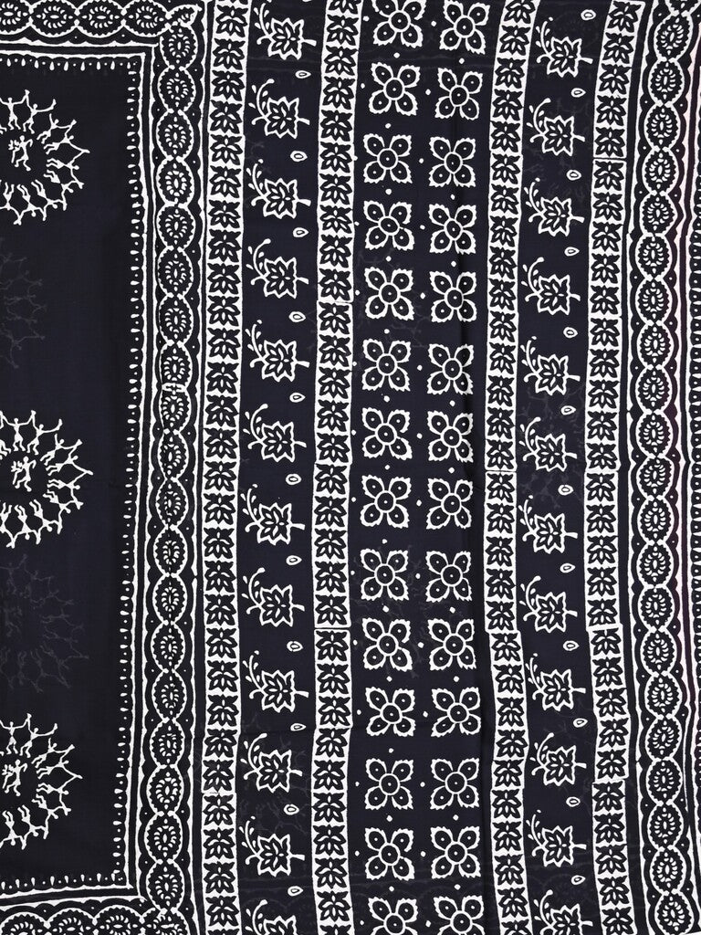 Mul cotton saree black color allover prints & printed border with printed pallu and plain contrast blouse