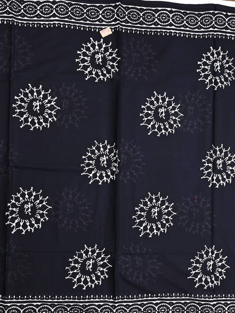 Mul cotton saree black color allover prints & printed border with printed pallu and plain contrast blouse