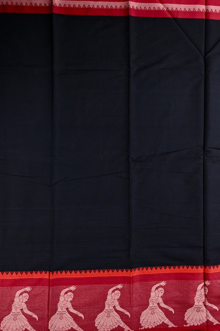 Narayanpet cotton saree black and red color with big thread border, short pallu and plain blouse.