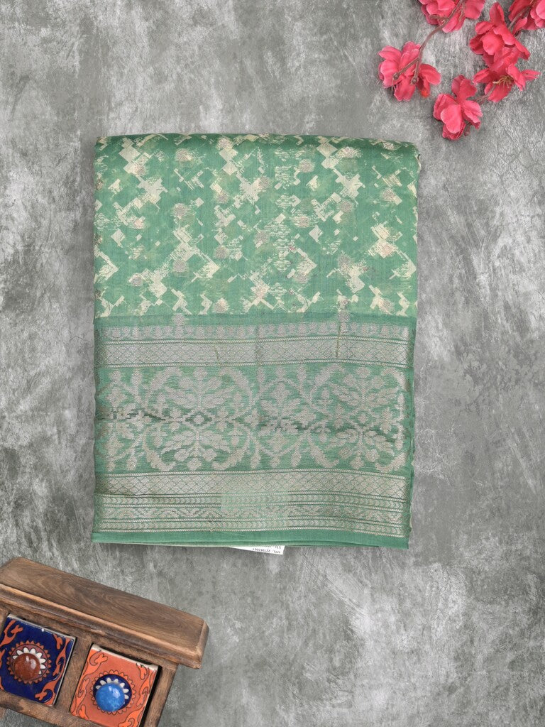 Maheshwari fancy saree lux green color allover zari motifs & zari border with brocade pallu and attached plain blouse