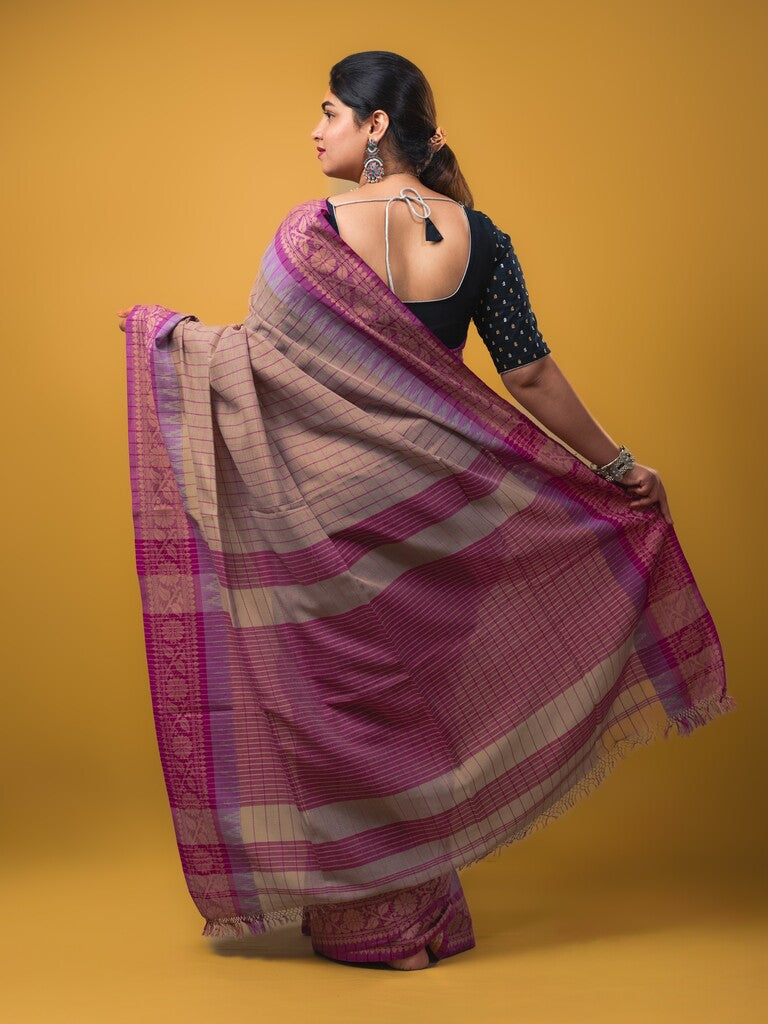 Jute kadhi cotton light purple color allover checks & contrast border with contrast pallu and running blouse
