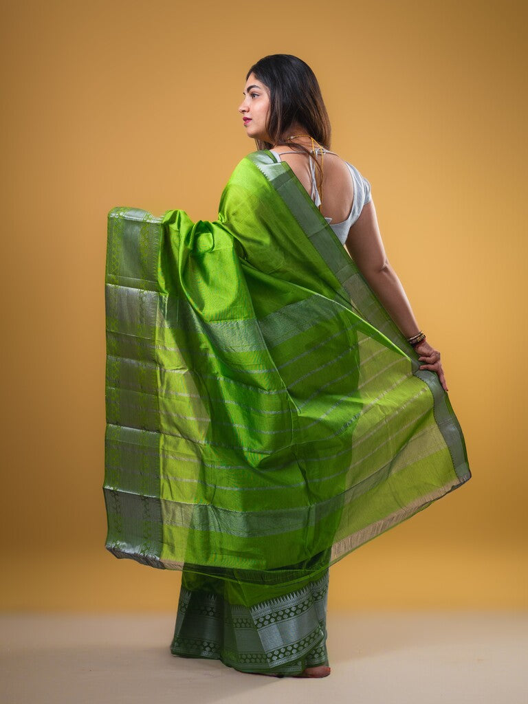 Mangalagiri fancy saree leaf green color allover plain & zari kanchi border with stripes pallu and self blouse