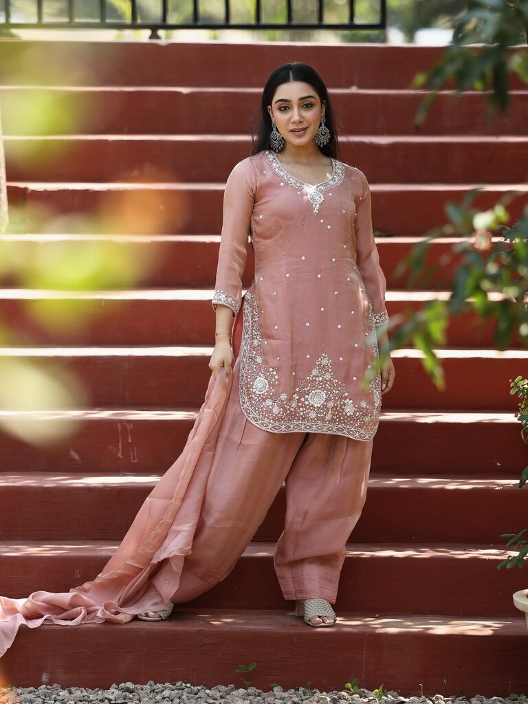 Designer embroidery kuthi set for women | beige | party wear