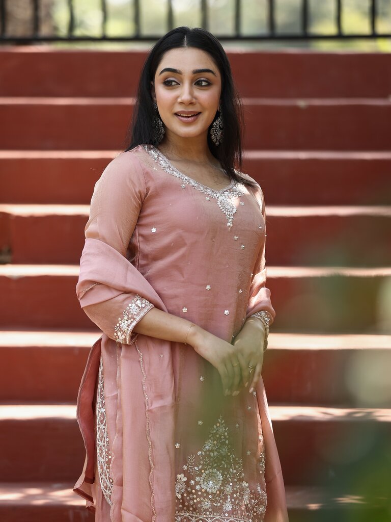 Designer embroidery kuthi set for women | beige | party wear
