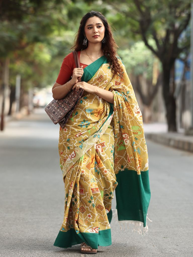 Mangalagiri cotton saree in golden yellow color with contrast pallu and plain blouse