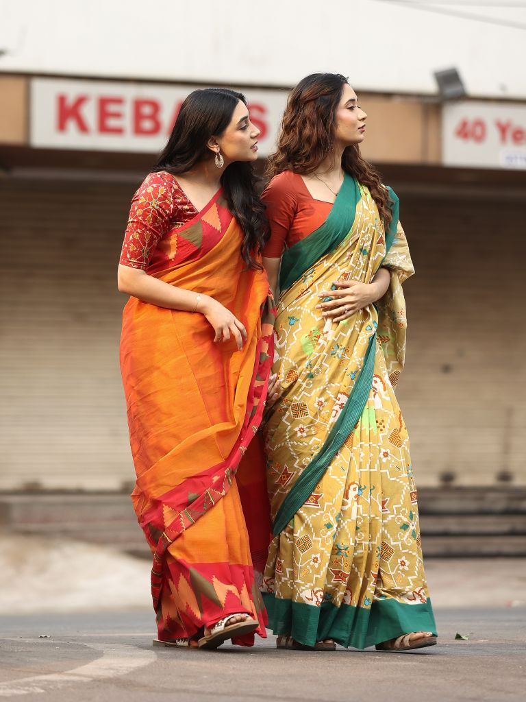 Mangalagiri cotton saree in golden yellow color with contrast pallu and plain blouse