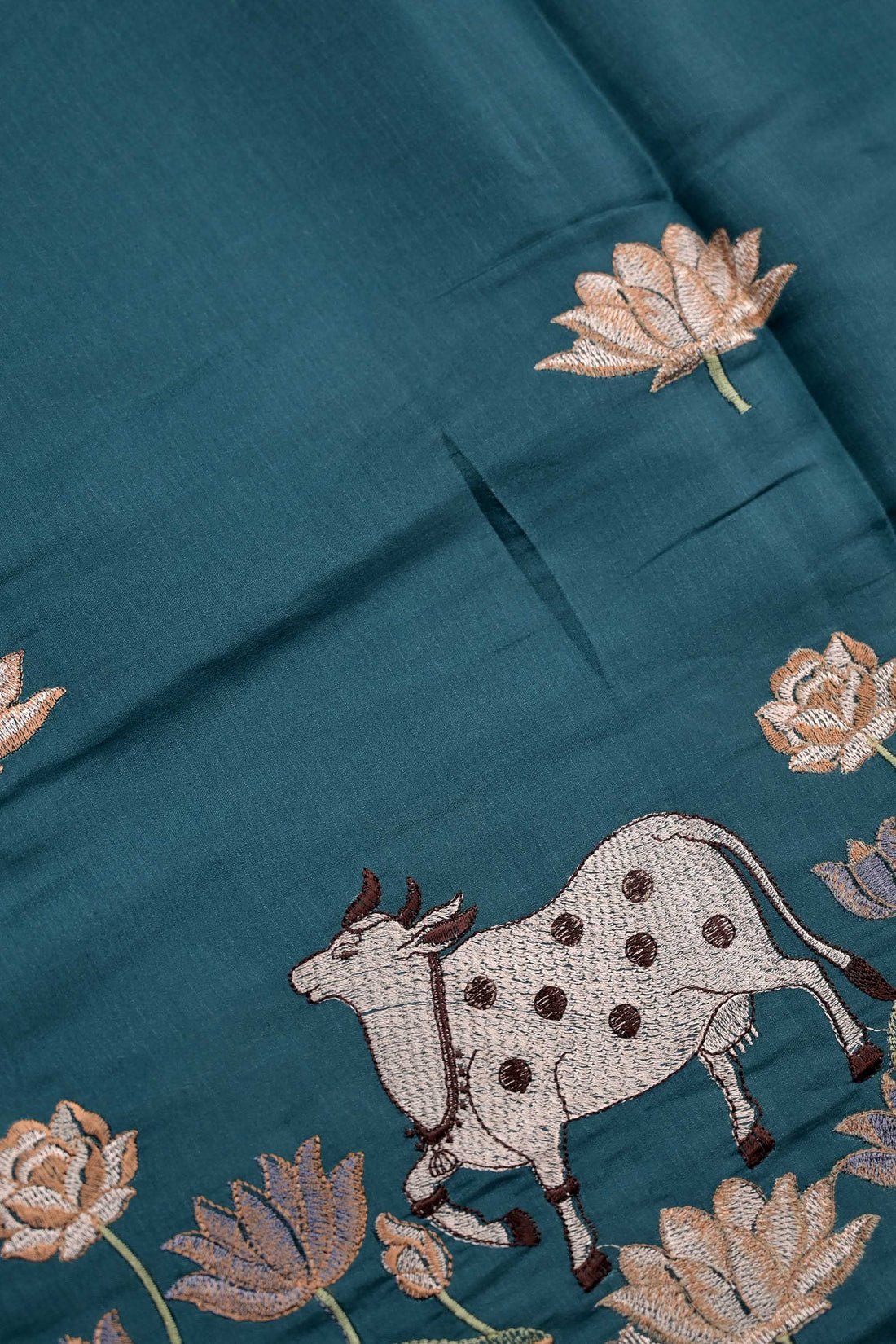 Tussar fancy saree peacock green color allover thread weaving with self pallu and attached plain blouse