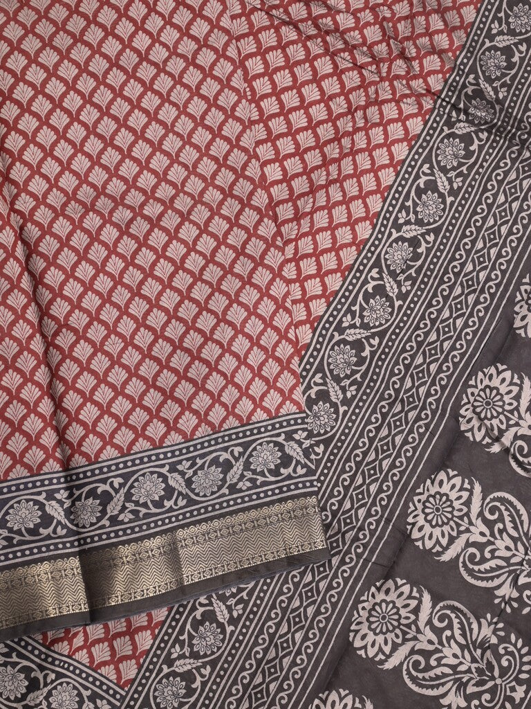 Maheshwari fancy saree maroon color allover prints & zari border with contrast printed pallu and blouse