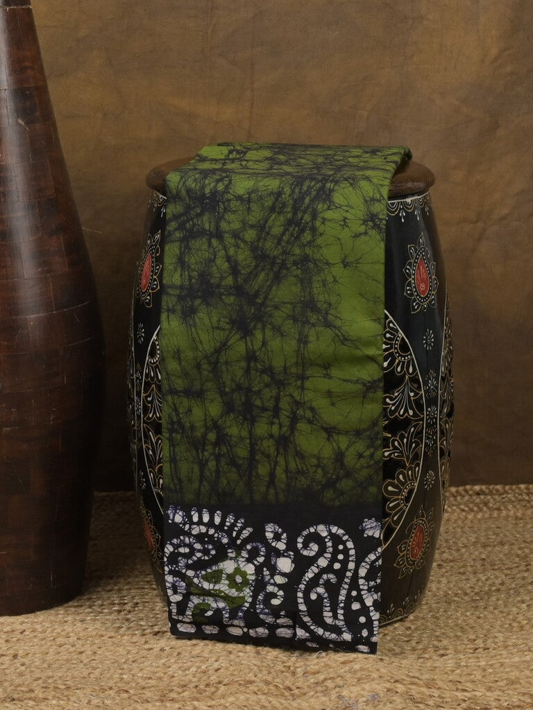 Maheshwari cotton saree dark green color allover prints & printed border with contrast pallu and plain blouse
