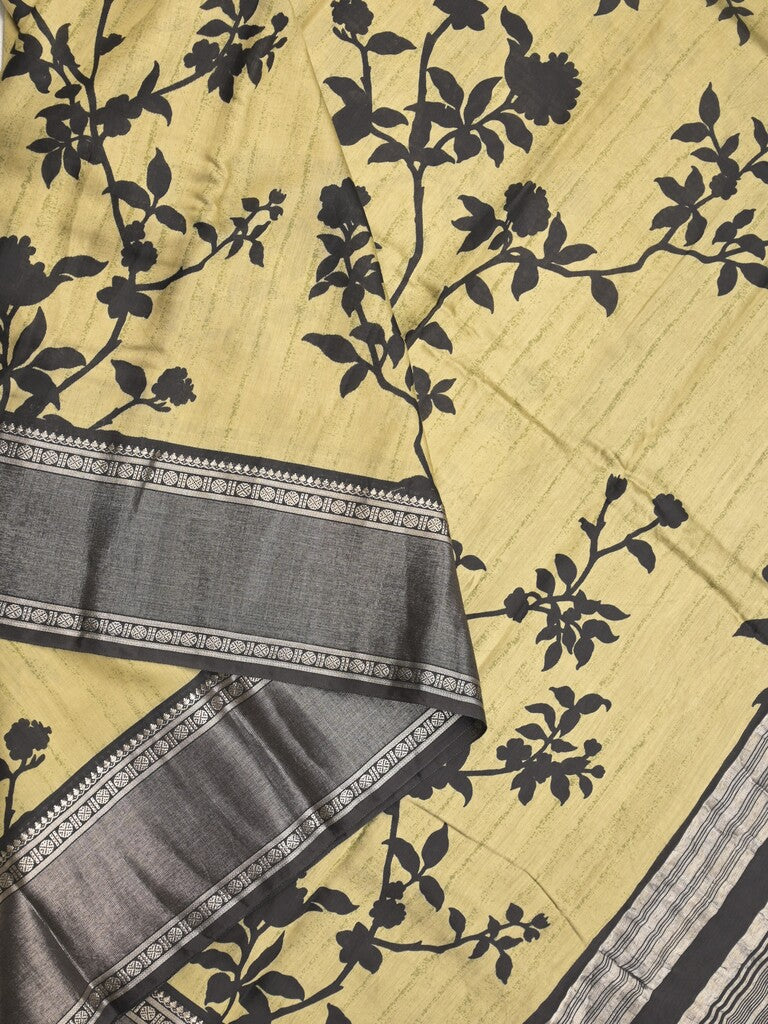 Maheshwari fancy saree light yellow color allover prints & zari border with contrast pallu and plain blouse