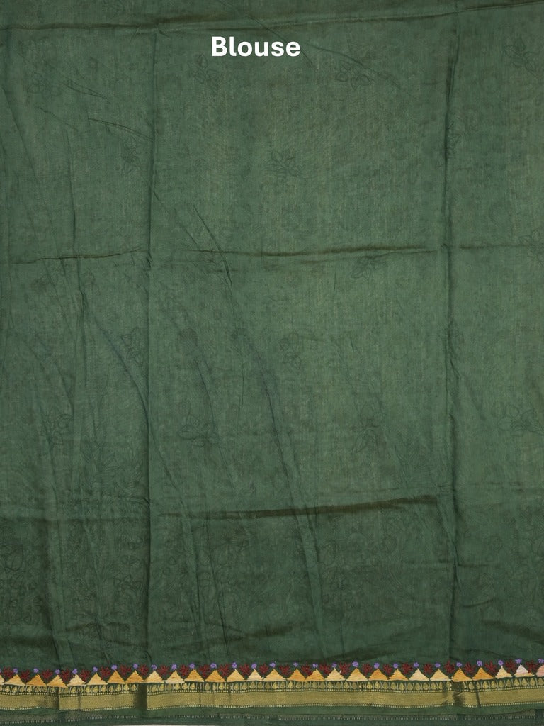 Maheshwari fancy saree in white color with allover prints & zari border with short pallu and contrast blouse