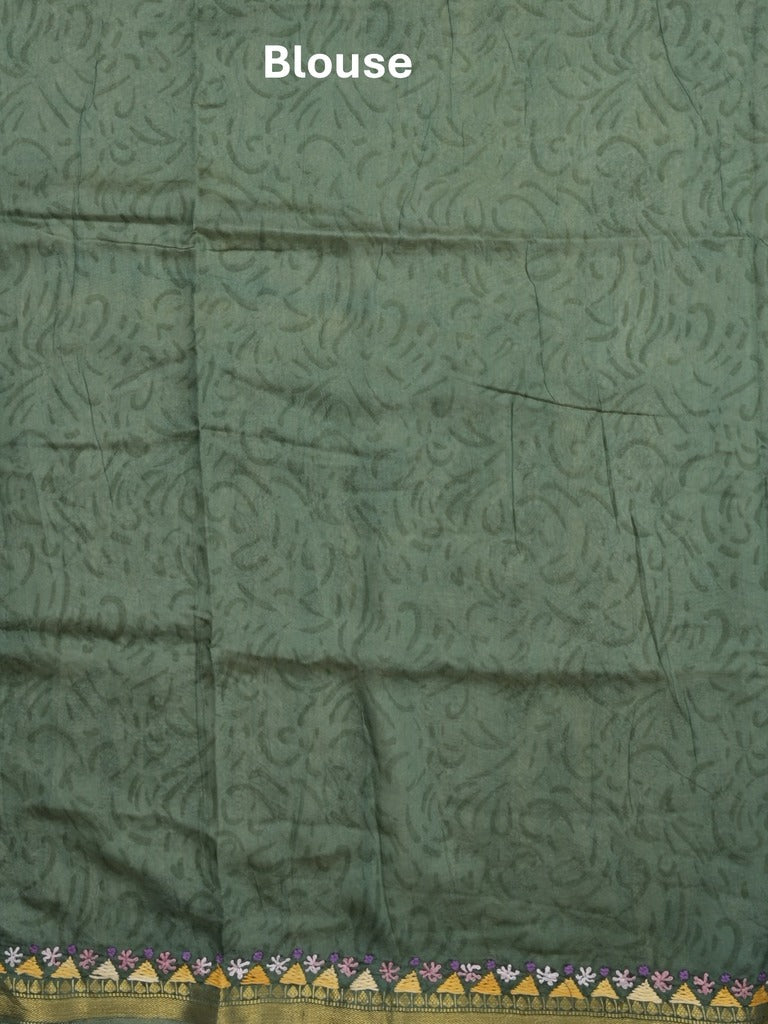 Maheshwari fancy saree in white color with allover prints & zari border with short pallu and contrast blouse