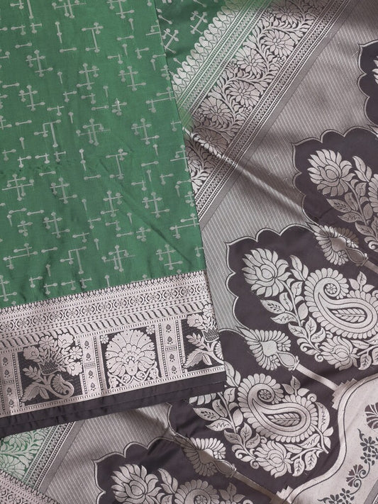 Kanchi pattu saree bottle green color allover zari weaves & zari border with rich pallu and plain blouse