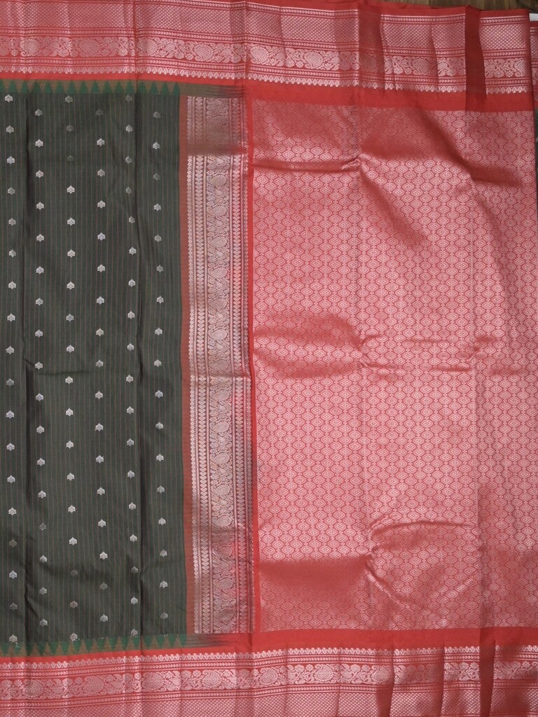 Gadwal pattu saree black color allover zari motifs & kanchi border with rich pallu and contrast plain blouse