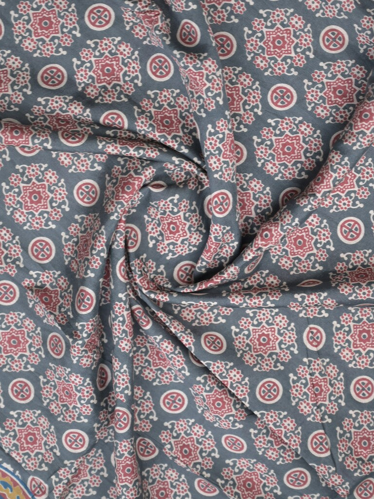 Maheshwari fancy saree grey color allover prints & small zari border and printed pallu and plain blouse