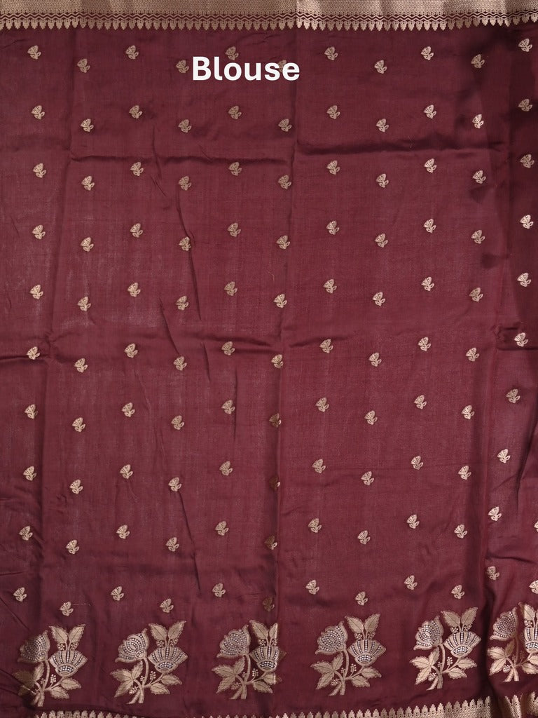 Raw mango fancy saree baby pink color allover prints & zari border with zari pallu and contrast blouse