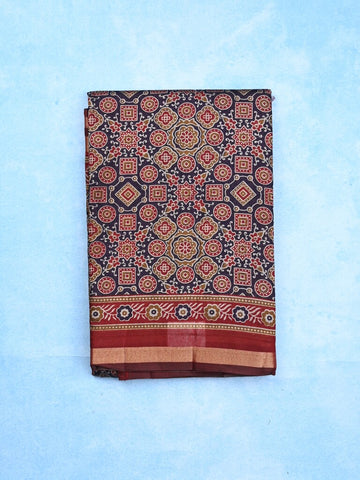 Maheshwari fancy saree navy blue color allover prints & printed zari border with contrast pallu and attached blouse