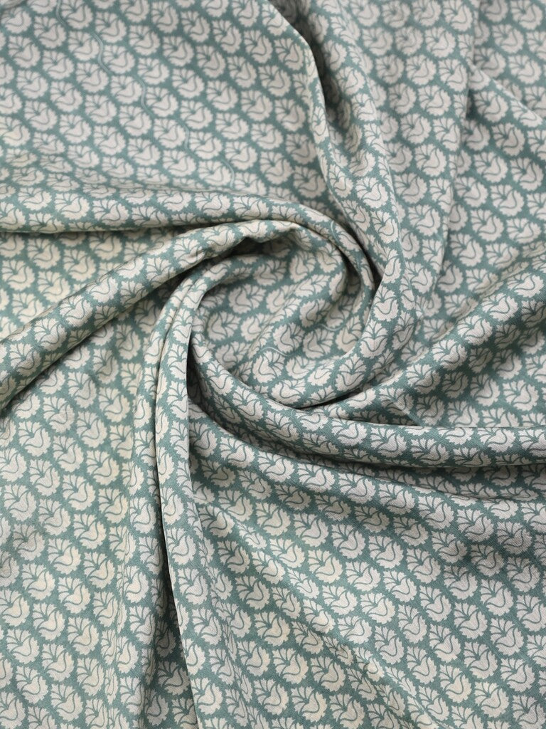 Maheshwari fancy saree light grey color allover prints & zari border with zari pallu and plain blouse