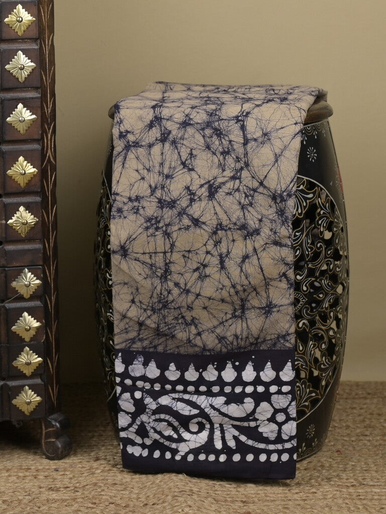 Maheswari cotton saree in snuff color with contrast pallu and attached plain blouse