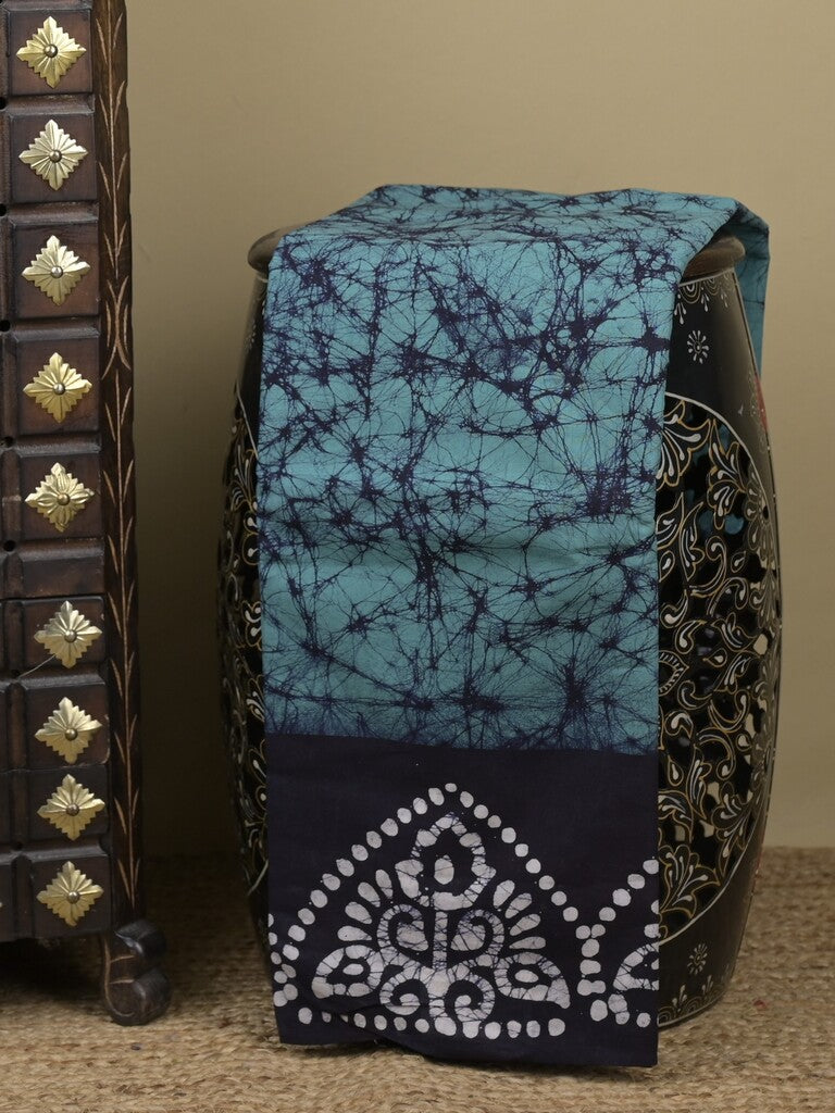 Maheswari cotton saree in blue color with contrast pallu and attached plain blouse