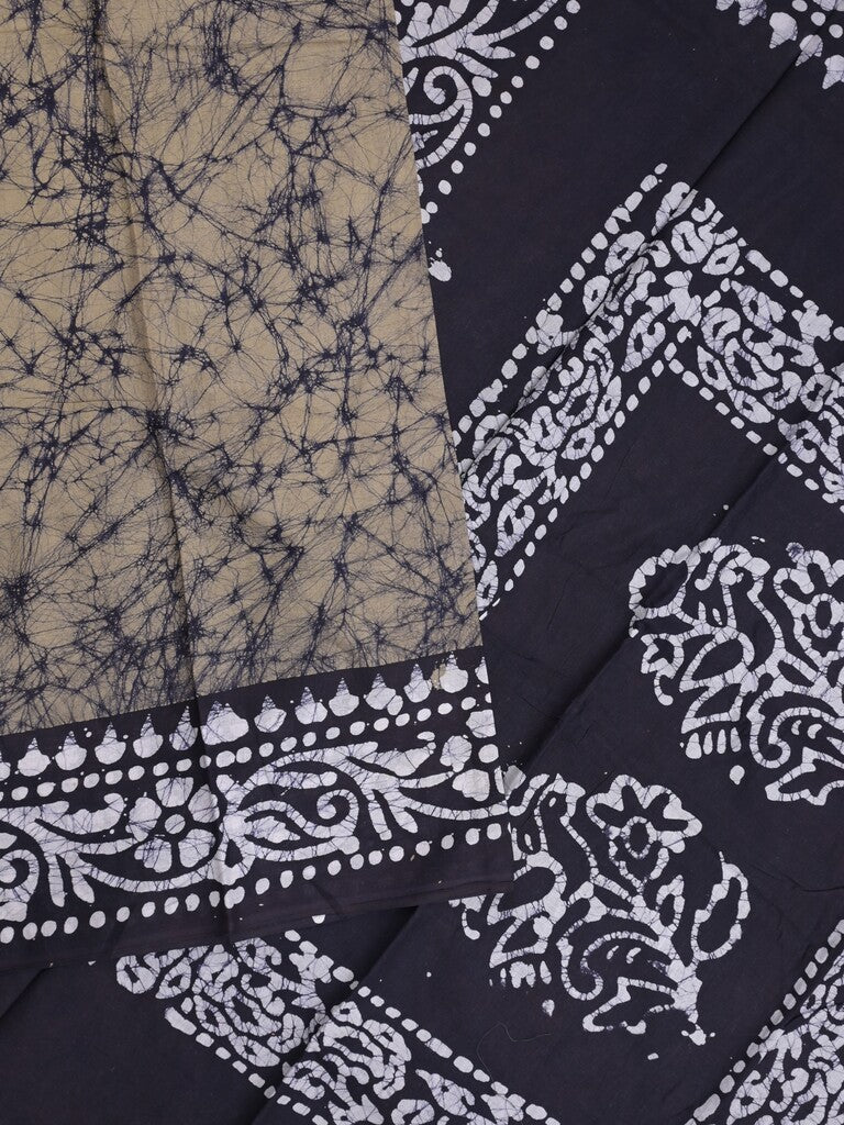 Maheswari cotton saree in snuff color with contrast pallu and attached plain blouse