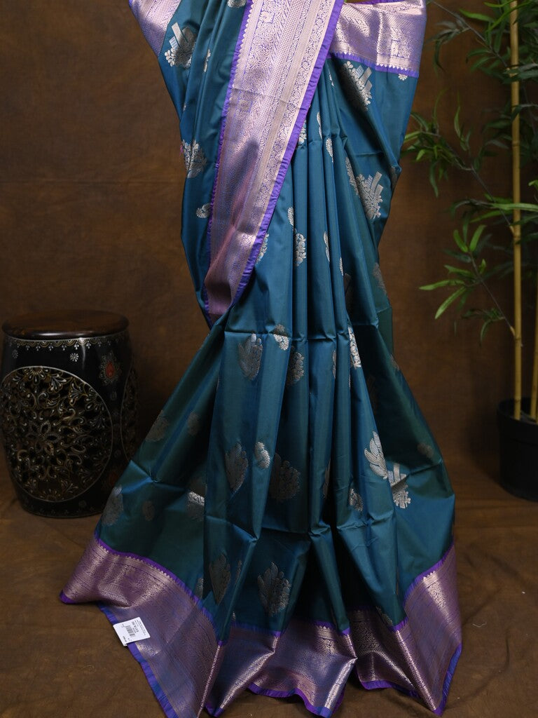 Kanchi pattu saree navy blue color allover zari weaves & kanchi border with rich pallu and contrast plain blouse
