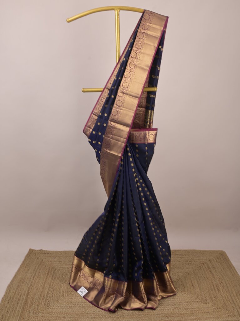 Leight weight kanchi pattu saree for women | royal blue | zari border | party wear