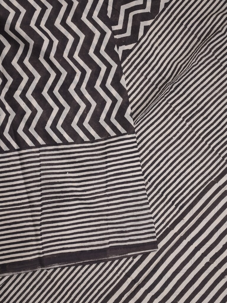 Maheswari fancy saree in black and white color with printed pallu and attached blouse