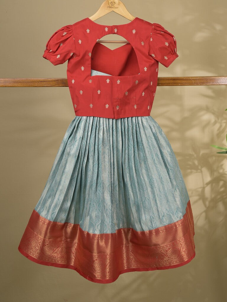 Banaras Tissue Lehenga set with Intricate Zari Detailing 8-9 years