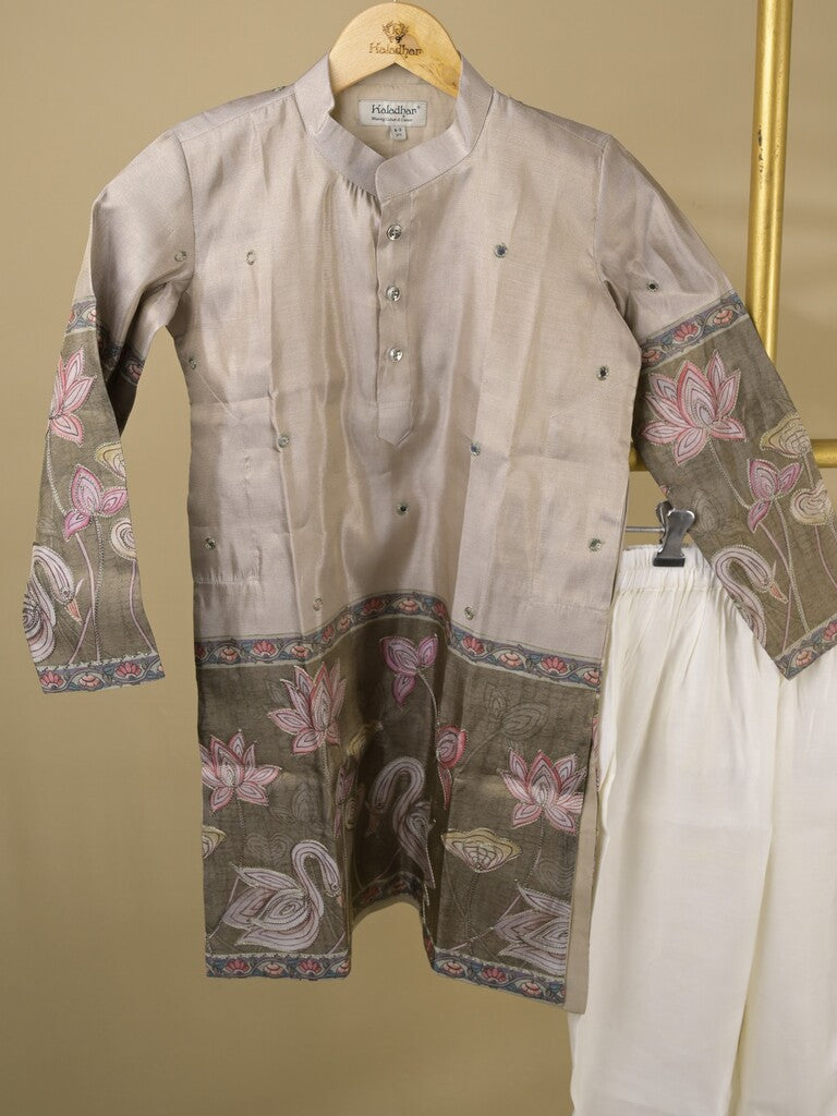 Tissue Kalamkari Boys Kurta set – Comfortable Fit 8-9 years