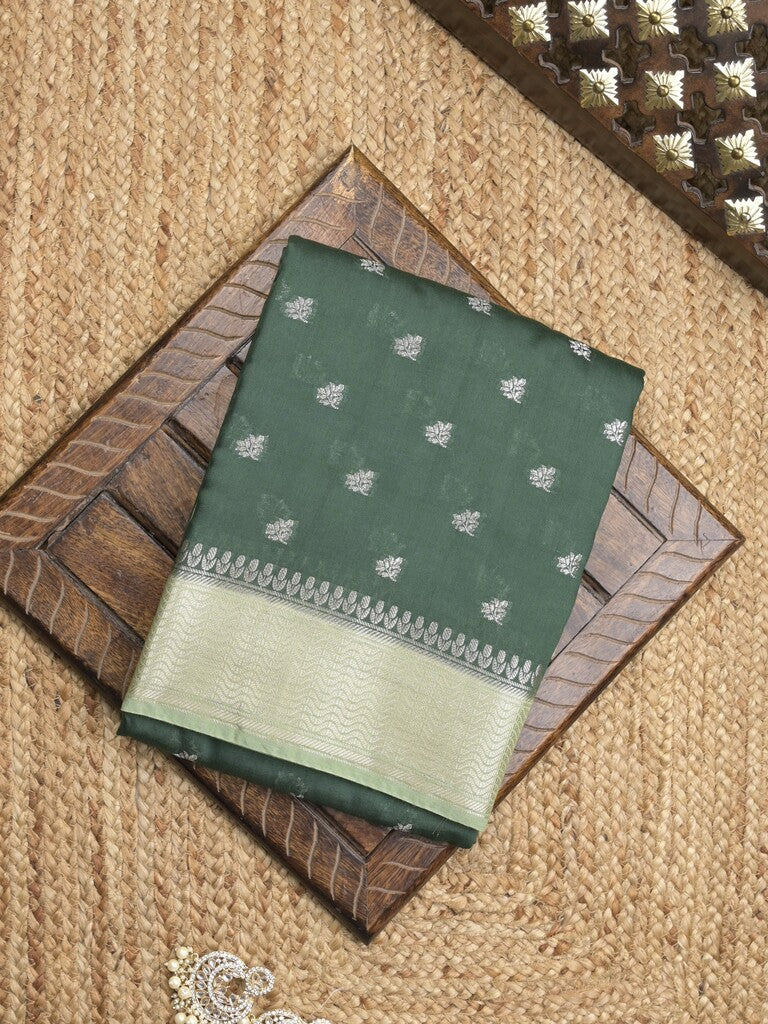 Maheshwari fancy saree with allover zari motifs & zari border with contrast blouse