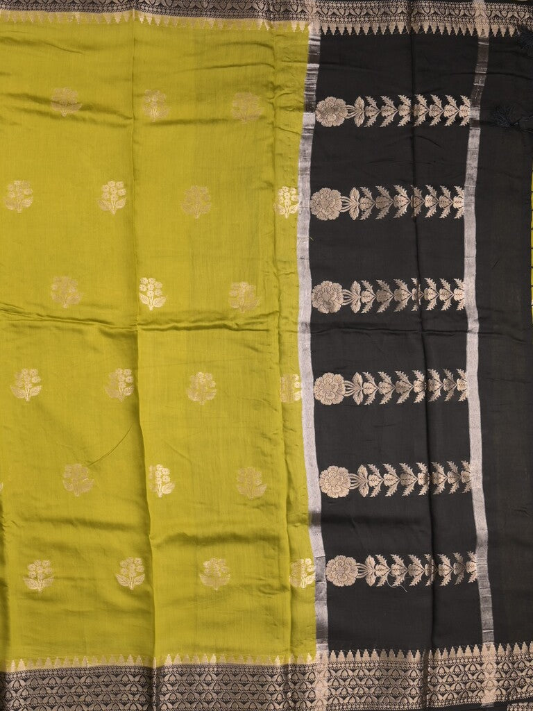 Maheshwari fancy saree with allover zari motifs & zari border with contrast blouse