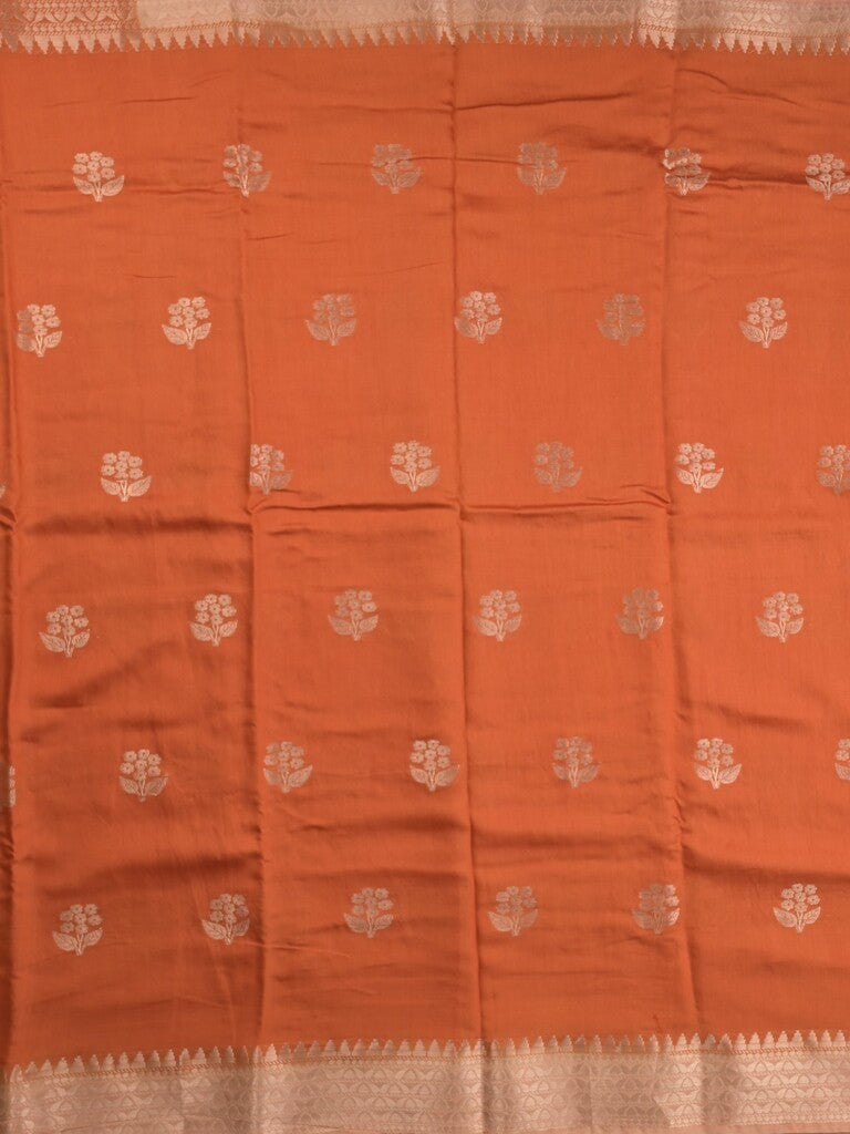 Maheshwari fancy saree with allover zari motifs & zari border with contrast blouse