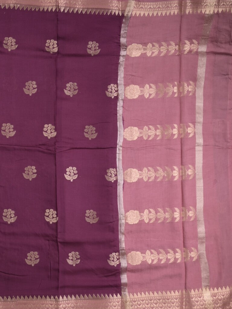 Maheshwari fancy saree with allover zari motifs & zari border with contrast blouse